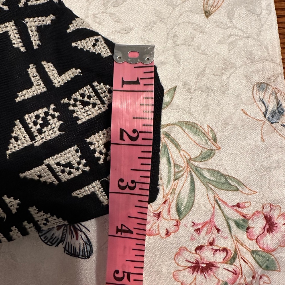 Lucky Brand Black and Cream Shorts - Picture 9 of 10